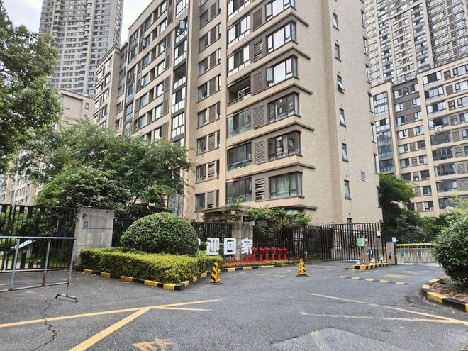 为什么这里的二手房价格区域内最高？(图1)