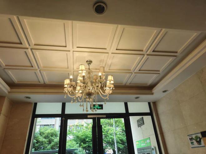 为什么这里的二手房价格区域内最高？(图8)