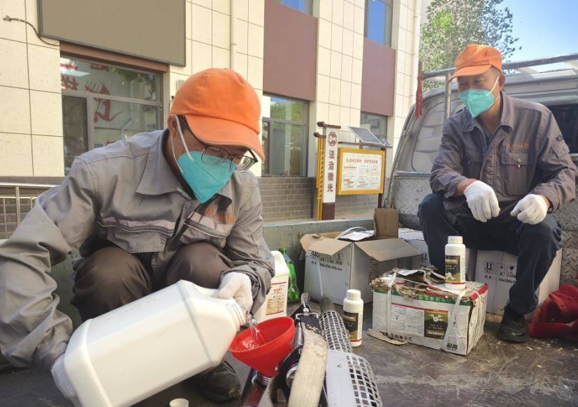 吴忠市开展第一轮病媒生物消杀工作(图2)