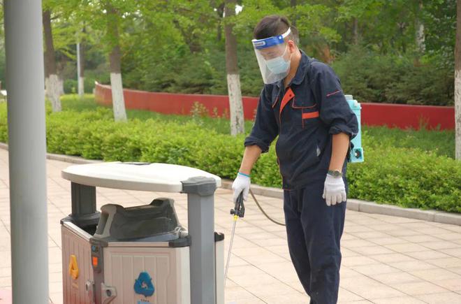 降低蚊蝇密度守护群众健康！盘锦开展夏季病媒生物防制消杀活动(图2)
