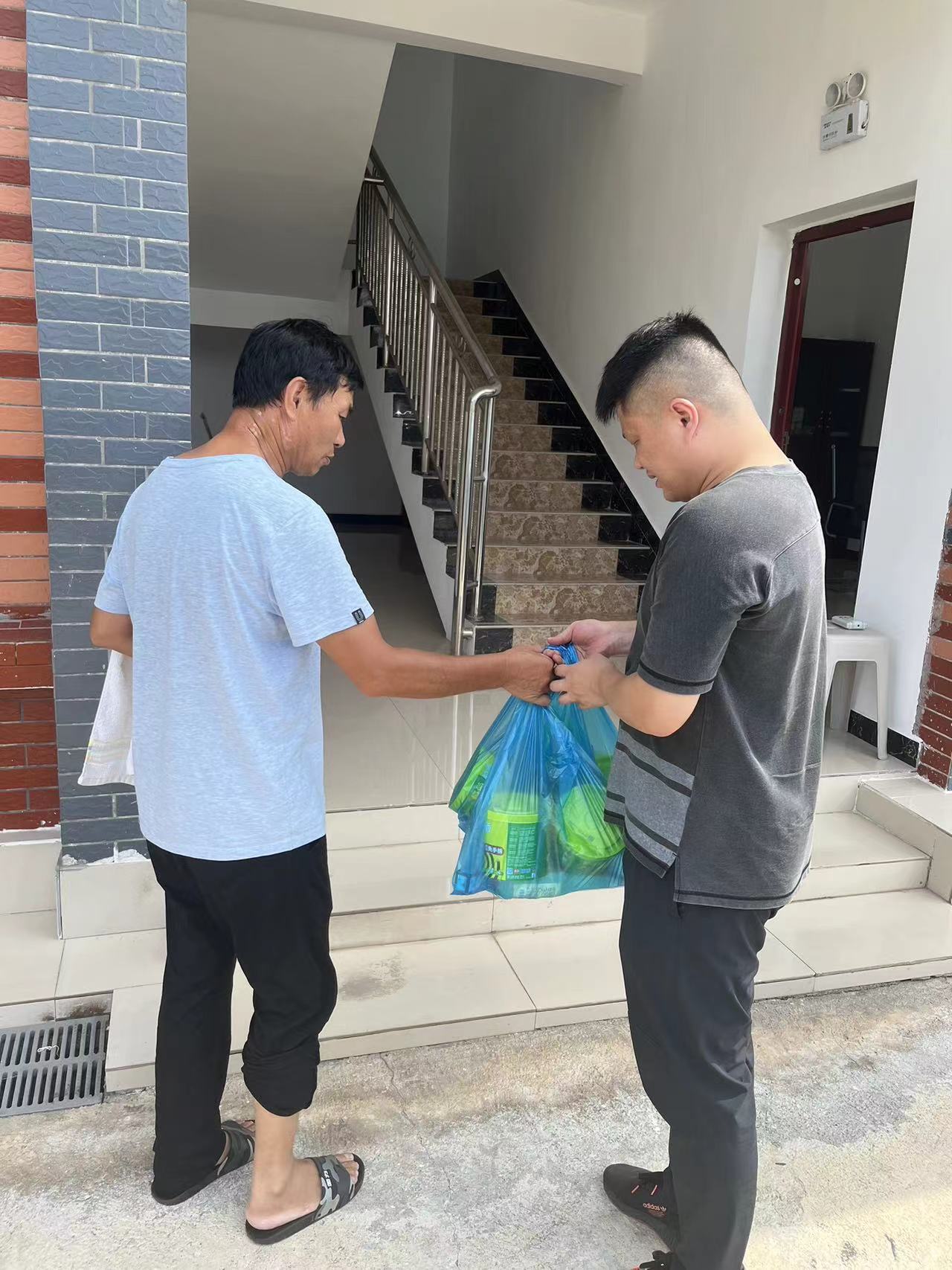 永州市下河线污水处理公司开展登革热防控工作(图1)