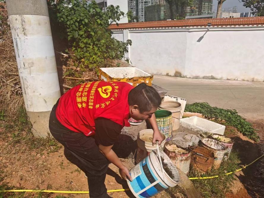 大祥区火车南站街道开展爱国卫生运动(图1)