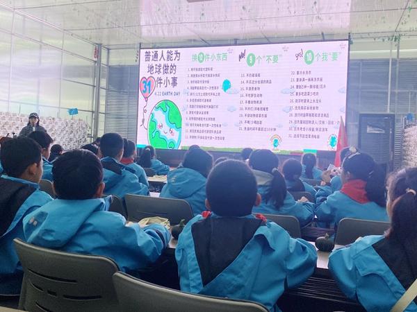 汉滨小学组织队员走进天瑞塬劳动基地开展红领巾校外实践活动(图6)