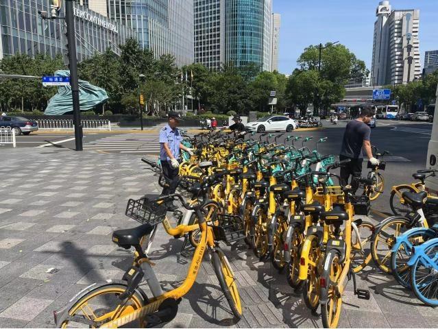 国庆临近TA们开展节前市容环境专项整治行动(图3)