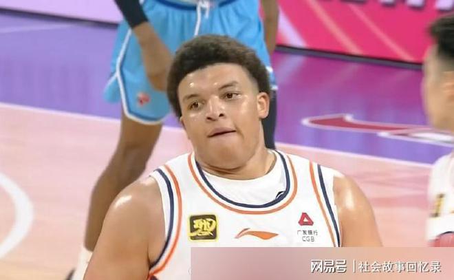 花最多的钱挨最毒的打！CBA第一土豪队又输了1胜8负沦为笑柄(图4)