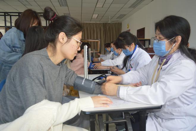 痛心！西宁家长称儿子感染病毒几小时就去世有同班同学也死亡(图3)