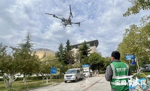 宝鸡金台区环卫站：绿化养护首次用上无人机(图4)