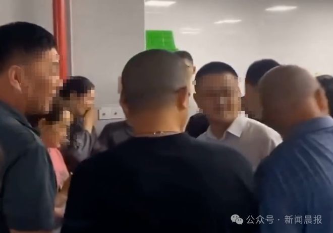 太恶心！小学食堂绞肉机发现大量活蛆最新通报(图3)