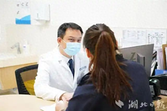 又到了不能穿黄色衣服出门的季节(图1)