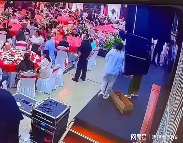 婚礼变闹剧！安康新人为何在仪式前15分钟拆台？(图4)