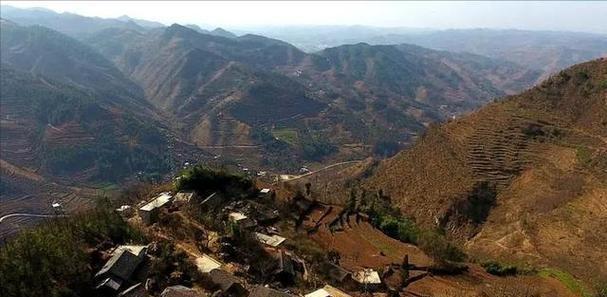 外国青年带200万移居中国在贵州大山当农民如今过得怎么样？(图5)