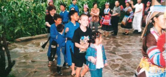外国青年带200万移居中国在贵州大山当农民如今过得怎么样？(图9)