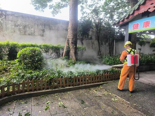 佛山2公园投放5200尾灭蚊鱼生物防治护健康(图3)