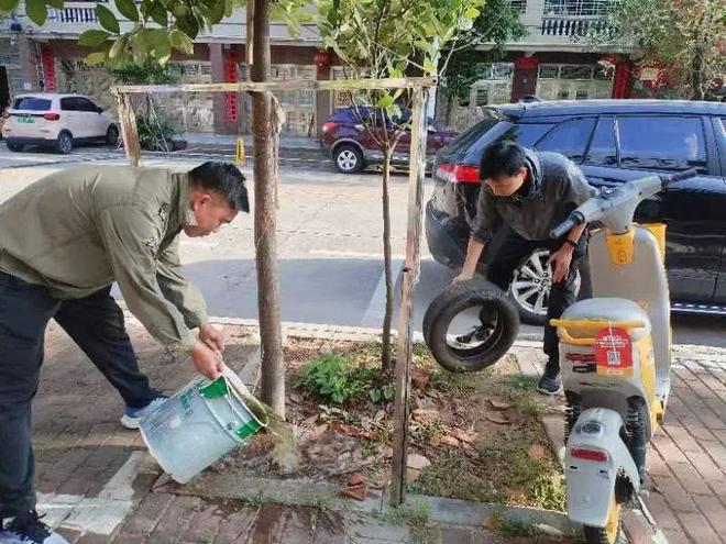 翻盆倒罐清积水、消杀打扫灭蚊虫！儋州干群齐行动→(图1)