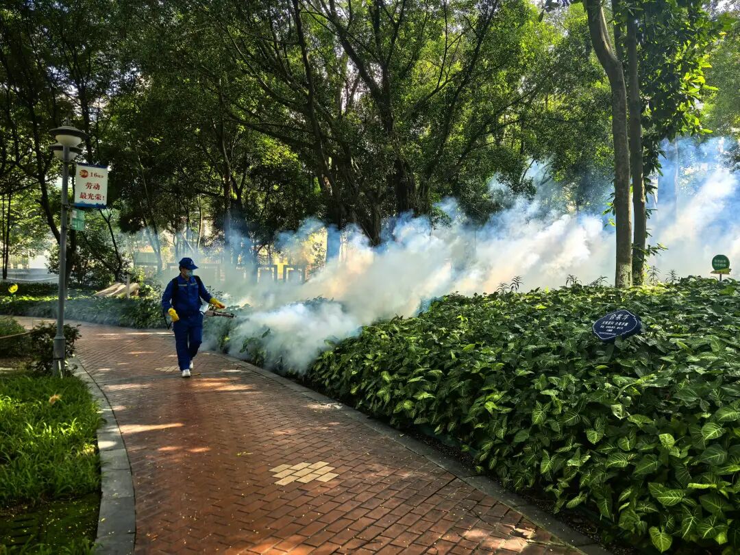 长泰：开展全域消杀筑牢防控屏障(图1)
