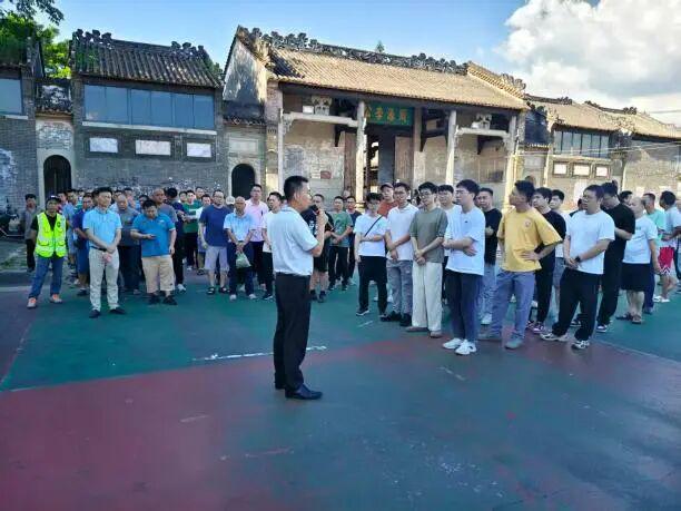 清积水、灭蚊虫、保健康！荷塘镇消杀行动进行时(图1)