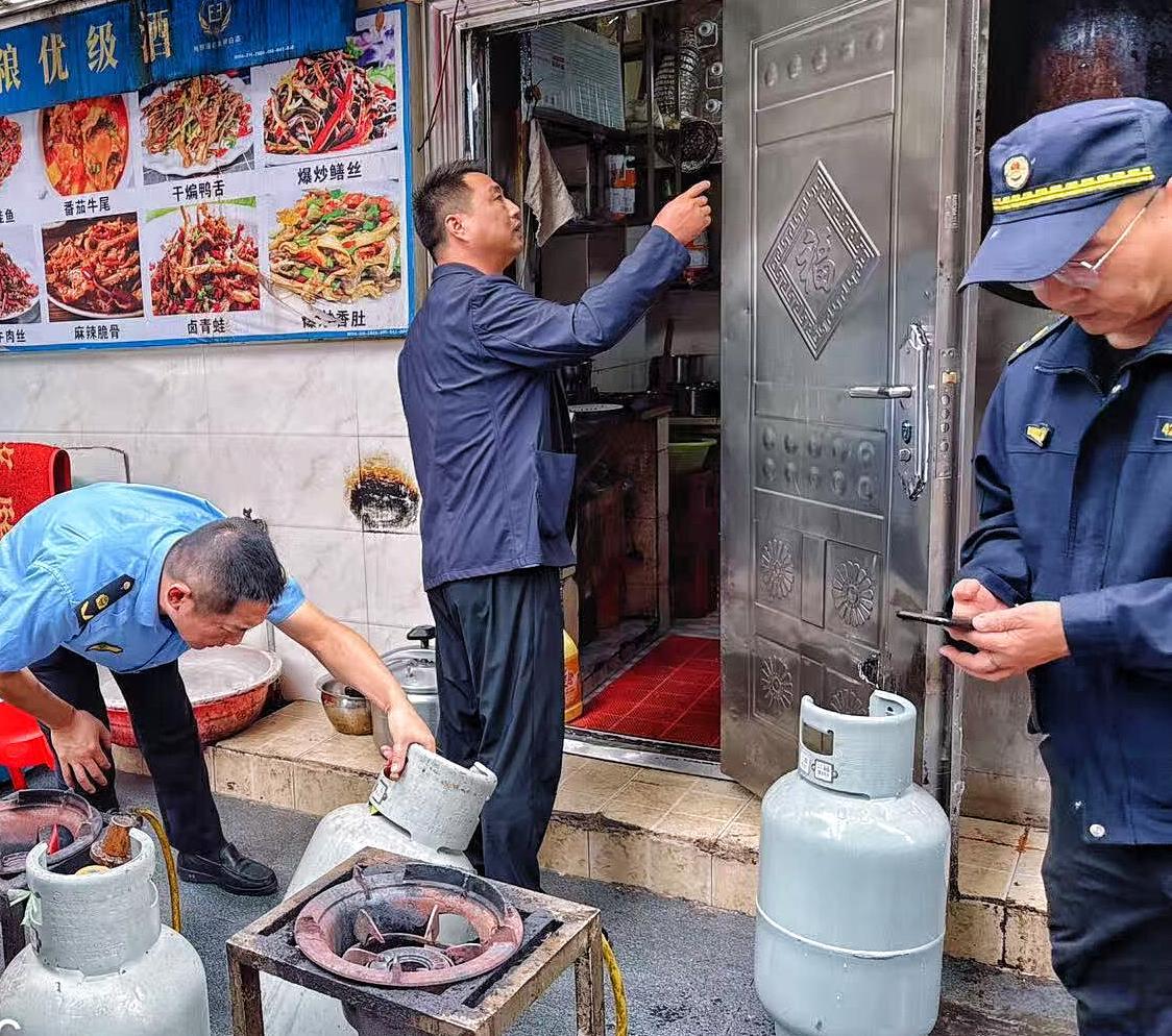 “洁”尽全力“硚”见新貌(图5)