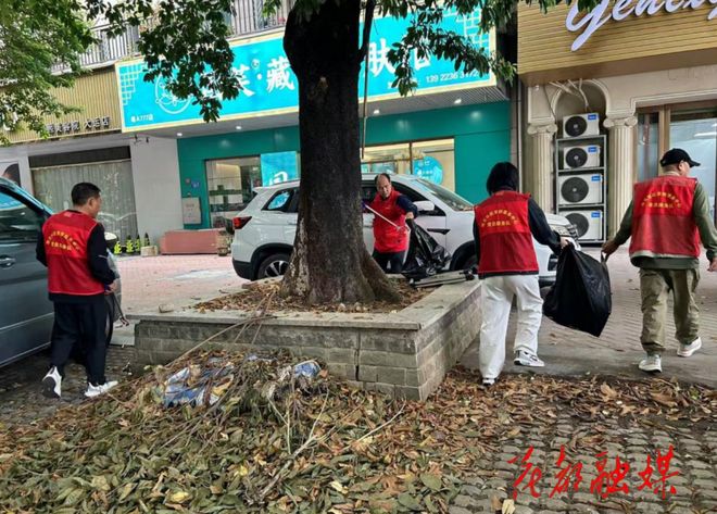 坚守！花城街锚定“两热”防反弹(图3)