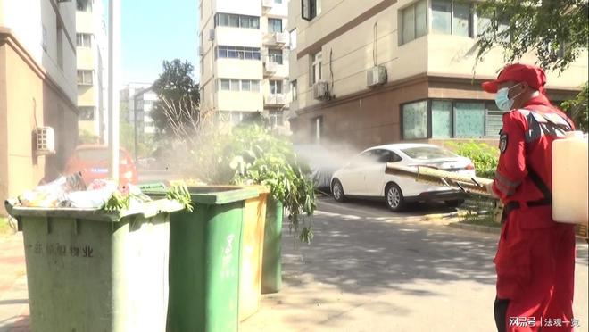 河南省全民应急救援中心开展社区消杀活动(图2)
